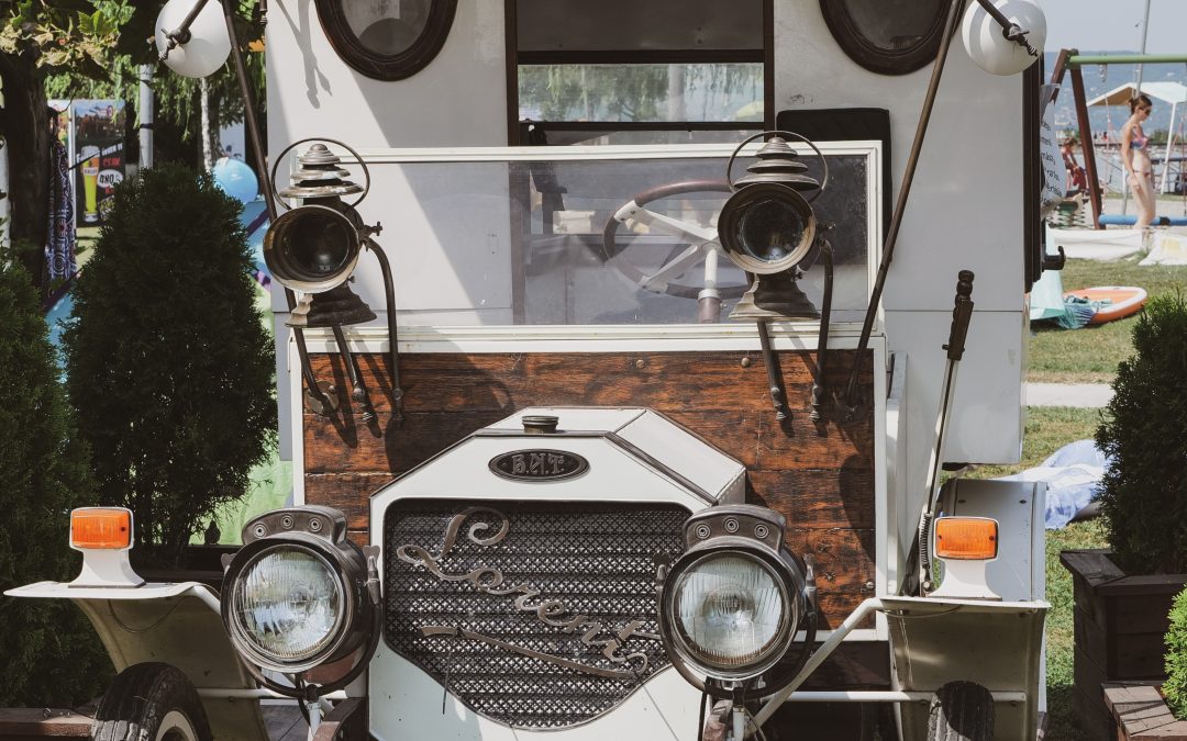 Custom RV Furniture Solutions: Aesthetic And Functional Design Ideas